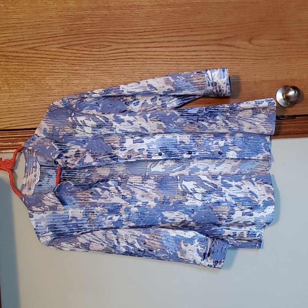 Ladies' button down blouse